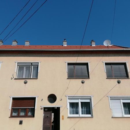 Szatmari Apartman Miskolc Exterior photo